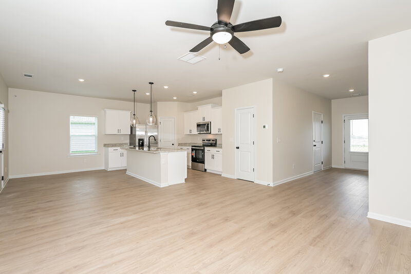 2,025/Mo, 186 Sunfish Cir Jefferson, GA 30549 Living Room View 2