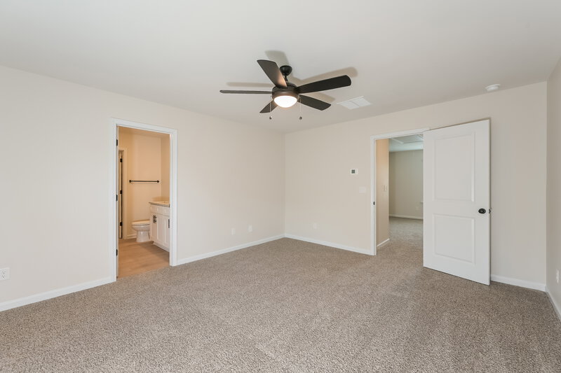 2,025/Mo, 186 Sunfish Cir Jefferson, GA 30549 Main Bedroom View