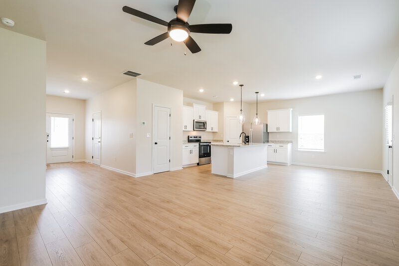 2,025/Mo, 167 Darter Ct Jefferson, GA 30549 Living Room View 2
