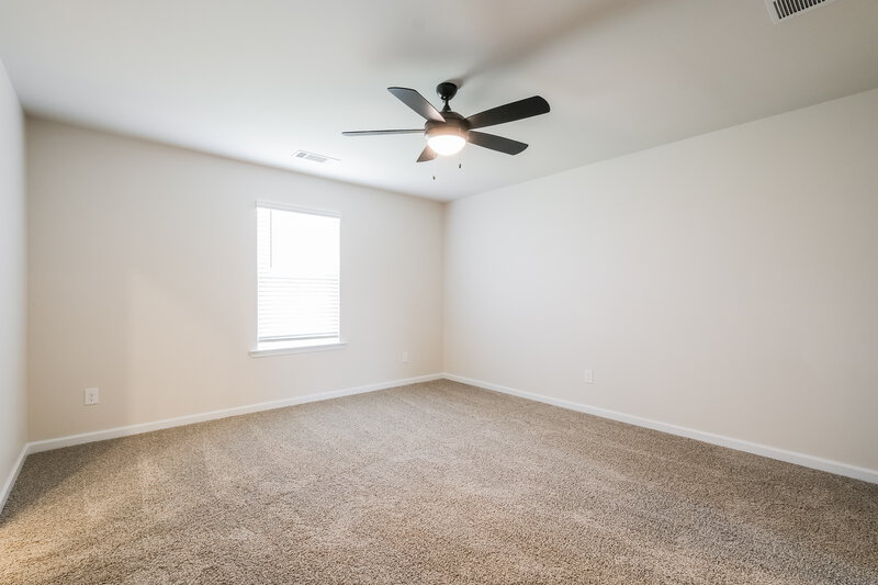2,025/Mo, 167 Darter Ct Jefferson, GA 30549 Main Bedroom View