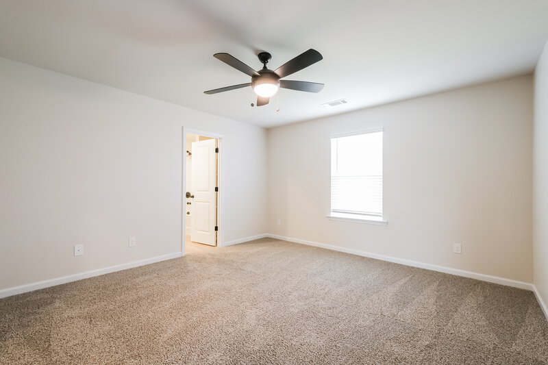 2,025/Mo, 167 Darter Ct Jefferson, GA 30549 Main Bedroom View 2