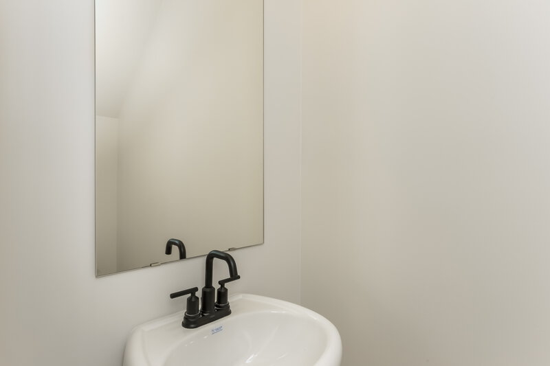1,965/Mo, 179 Egret Ct Jefferson, GA 30549 Bathroom View 2