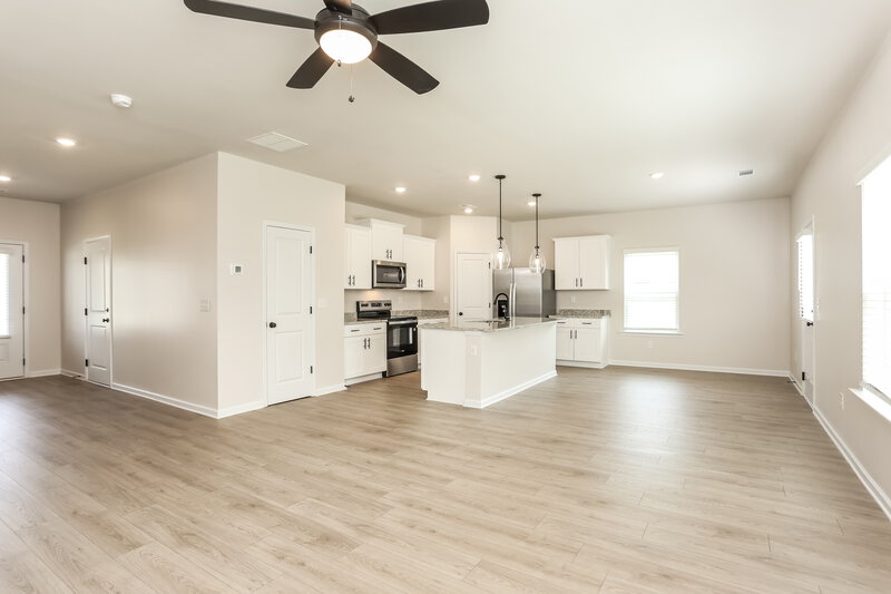 1,965/Mo, 149 Egret Ct Jefferson, GA 30549 Living Room View 2