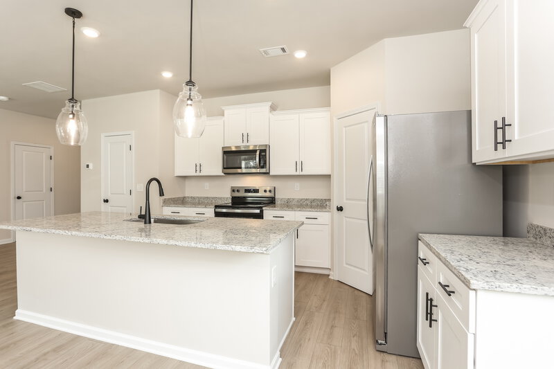 1,965/Mo, 149 Egret Ct Jefferson, GA 30549 Kitchen View
