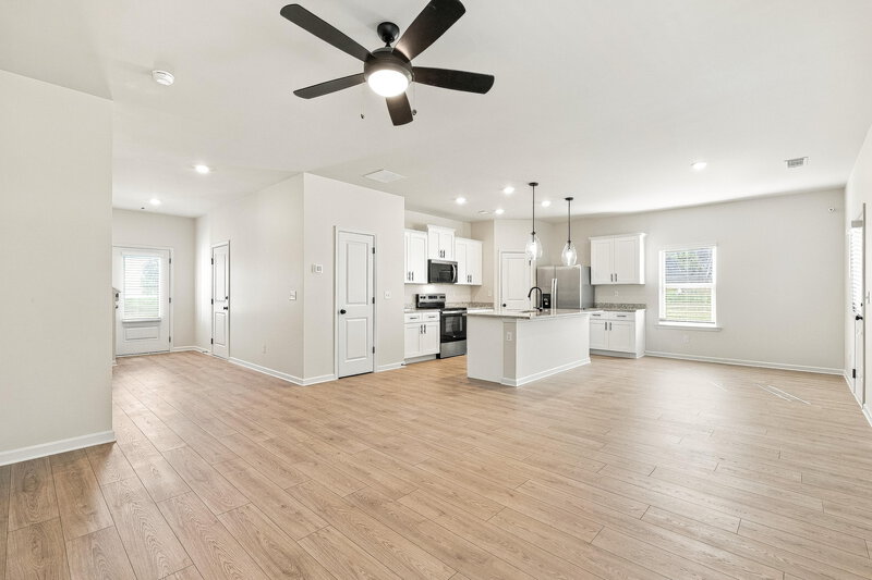 2,125/Mo, 434 Sunfish Cir Jefferson, GA 30549 Living Room View 2