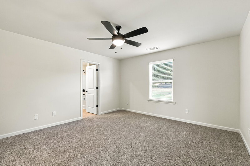 2,125/Mo, 434 Sunfish Cir Jefferson, GA 30549 Primary Bedroom View 2