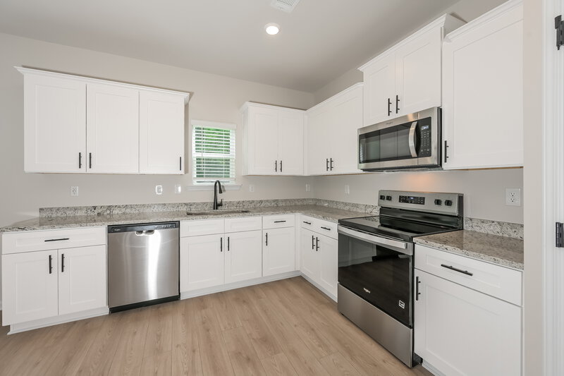 2,195/Mo, 120 Sunfish Cir Jefferson, GA 30549 Kitchen View