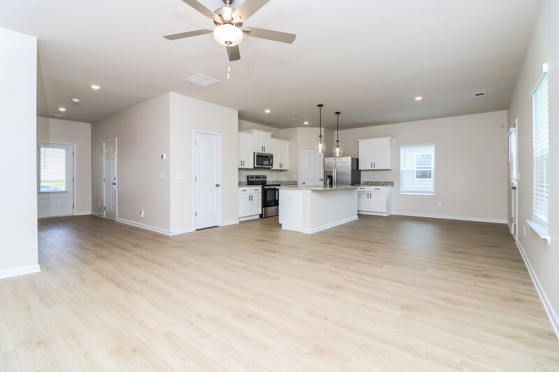 2,070/Mo, 643 Mackenzie Cv Villa Rica, GA 30180 Living Room View 2