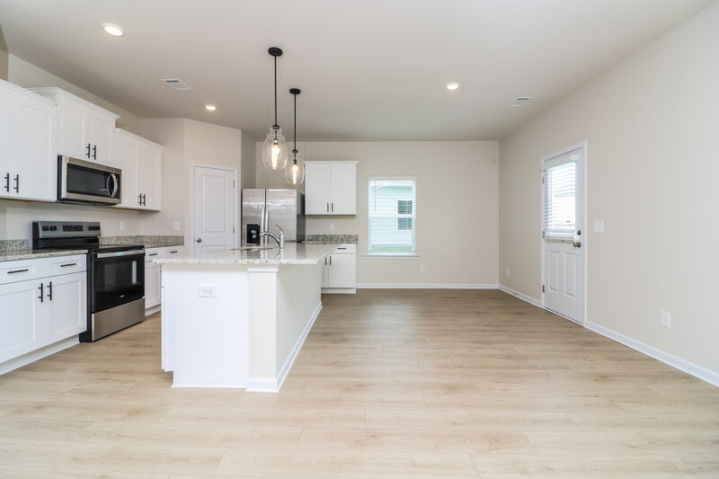 2,070/Mo, 643 Mackenzie Cv Villa Rica, GA 30180 Living Room View 3