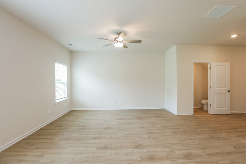 1,970/Mo, 658 Mackenzie Cv Villa Rica, GA 30180 Living Room View