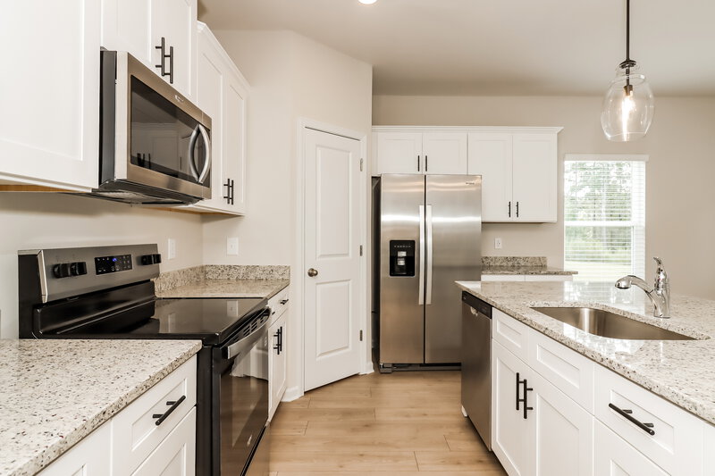 1,990/Mo, 210 Katelyn Way Villa Rica, GA 30180 Kitchen View 2