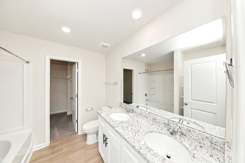 1,970/Mo, 128 Howell Dr Villa Rica, GA 30180 Primary Bathroom View