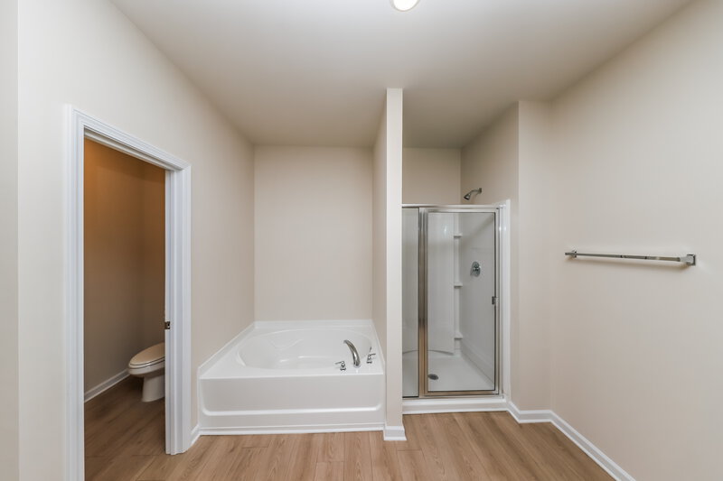 2,155/Mo, 138 Howell Dr Villa Rica, GA 30180 Main Bathroom View