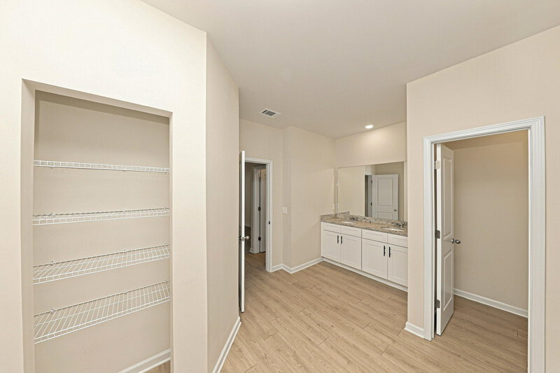 2,155/Mo, 126 Howell Dr Villa Rica, GA 30180 Primary Bathroom View 2