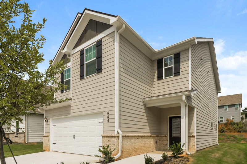 2,100/Mo, 664 Mackenzie Cv Villa Rica, GA 30180 Front View