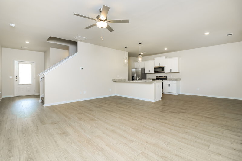 2,100/Mo, 664 Mackenzie Cv Villa Rica, GA 30180 Living Room View 2