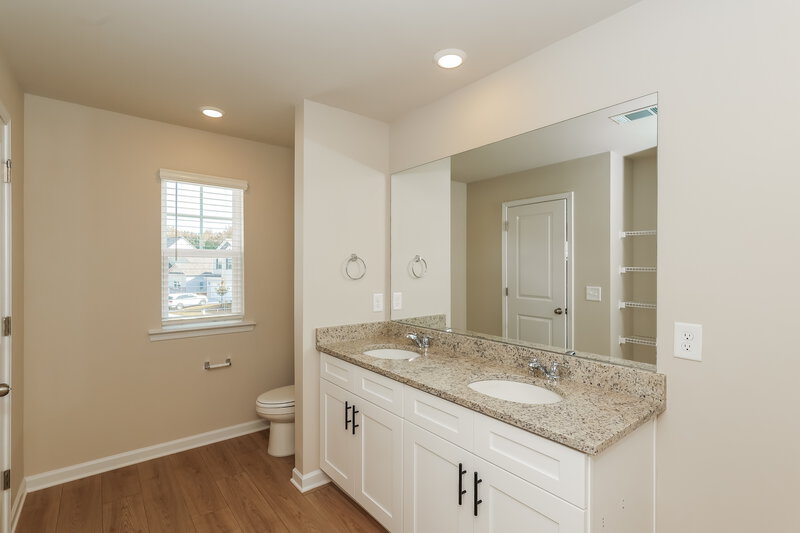 2,060/Mo, 214 Katelyn Way Villa Rica, GA 30180 Main Bathroom View 2