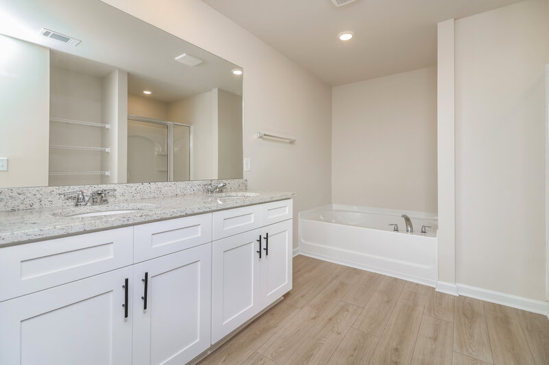 2,060/Mo, 136 Howell Dr Villa Rica, GA 30180 Main Bathroom View