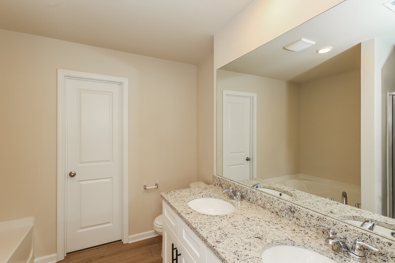 2,170/Mo, 208 Katelyn Way Villa Rica, GA 30180 Main Bathroom View