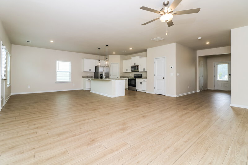 2,170/Mo, 142 Howell Dr Villa Rica, GA 30180 Living Room View 2