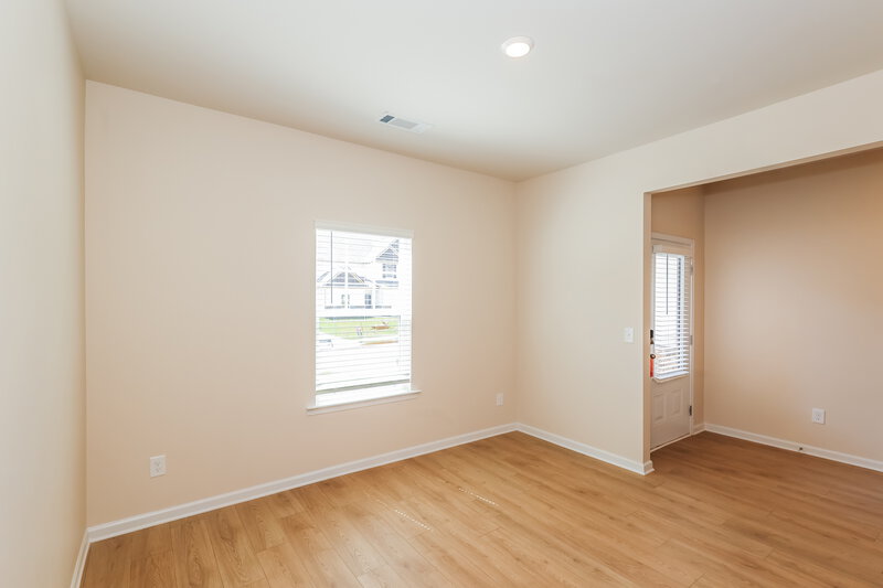 2,350/Mo, 666 Mackenzie Cv Villa Rica, GA 30180 Living Room View