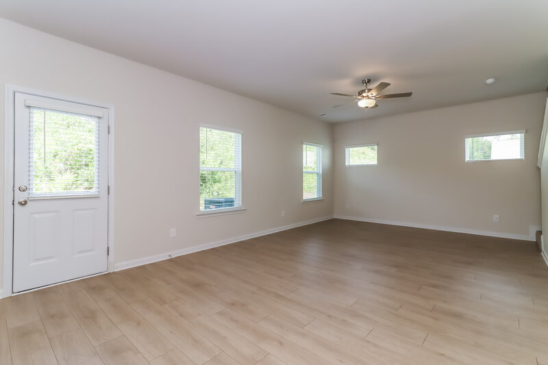 2,300/Mo, 144 Howell Dr Villa Rica, GA 30180 Living Room View 2