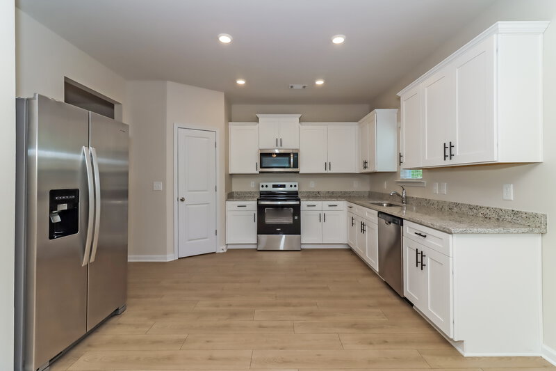 2,300/Mo, 144 Howell Dr Villa Rica, GA 30180 Kitchen View