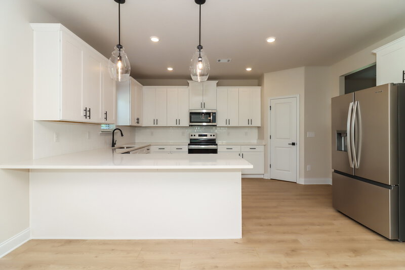 2,400/Mo, 104 Cantrell Way Dallas, GA 30157 Kitchen View