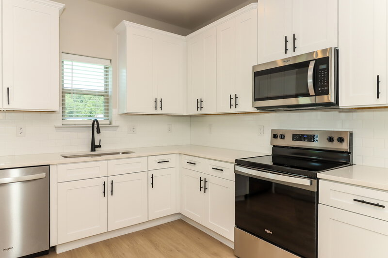 2,400/Mo, 104 Cantrell Way Dallas, GA 30157 Kitchen View 2