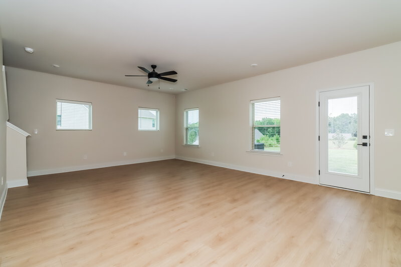 2,450/Mo, 119 Cantrell Way Dallas, GA 30157 Living Room View 2