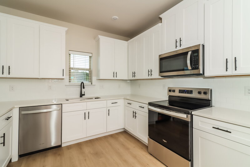 2,450/Mo, 119 Cantrell Way Dallas, GA 30157 Kitchen View 2
