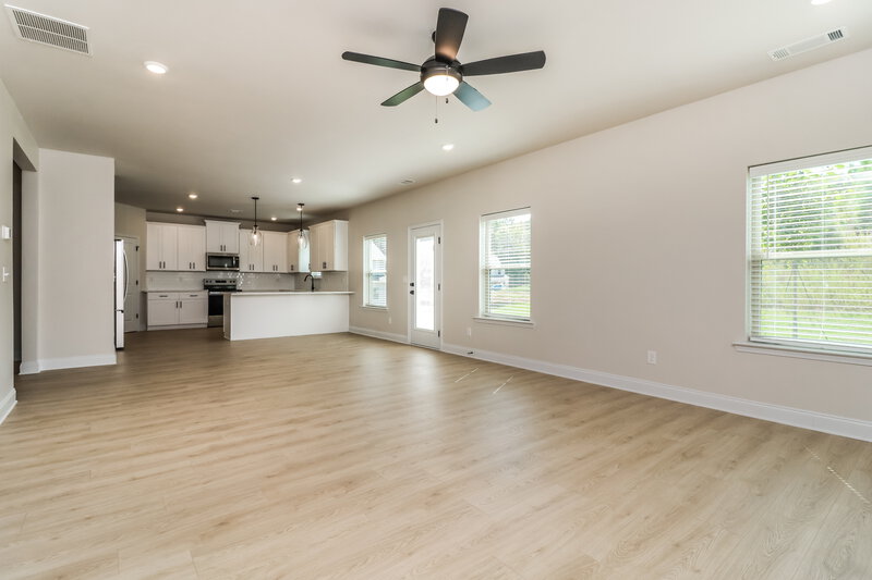 2,450/Mo, 37 Cantrell Way Dallas, GA 30157 Living Room View