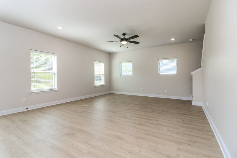 2,450/Mo, 37 Cantrell Way Dallas, GA 30157 Living Room View 2