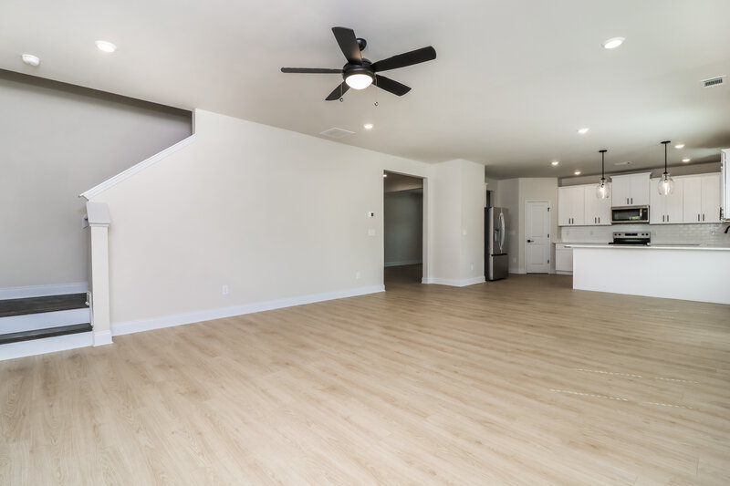 2,450/Mo, 37 Cantrell Way Dallas, GA 30157 Living Room View 3