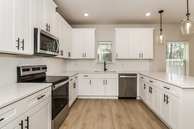 2,450/Mo, 340 Cantrell Dr Dallas, GA 30157 Kitchen View