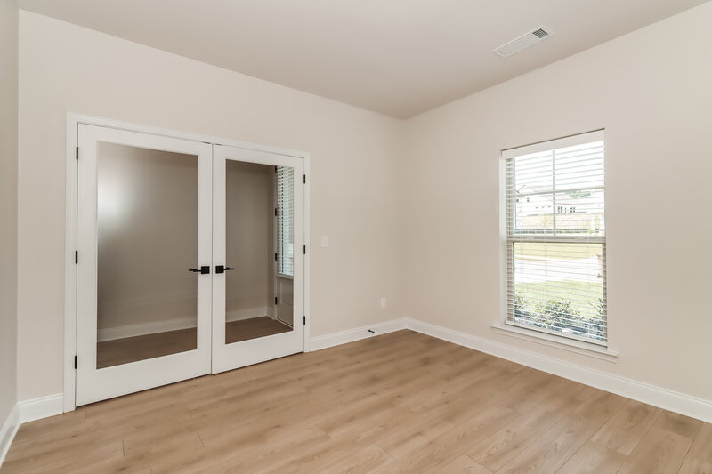 2,450/Mo, 340 Cantrell Dr Dallas, GA 30157 Office View