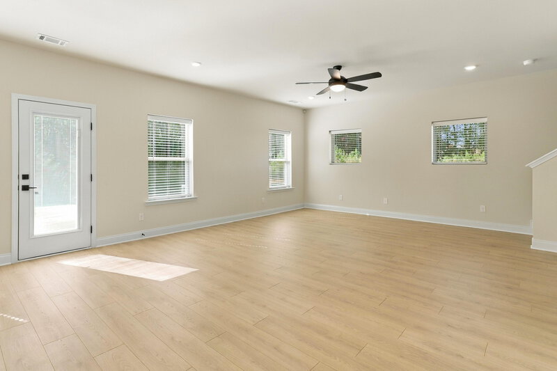 2,450/Mo, 256 Cantrell Dr Dallas, GA 30157 Living Room View