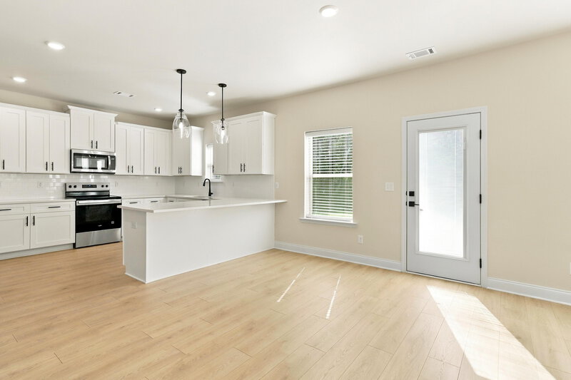 2,450/Mo, 256 Cantrell Dr Dallas, GA 30157 Kitchen View 2
