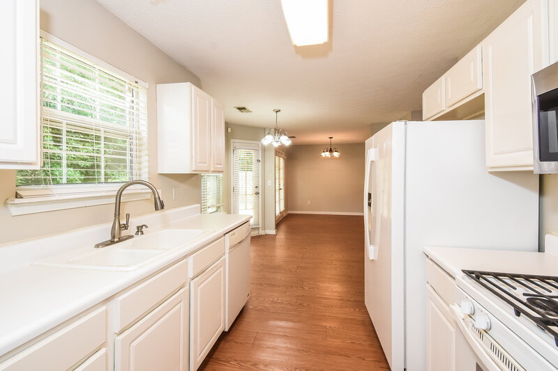2,195/Mo, 4640 Noah Overlook W Acworth, GA 30101 Kitchen View 2