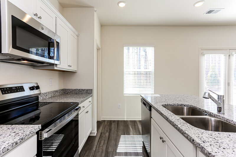 1,995/Mo, 7610 Saffron Ave Covington, GA 30014 Kitchen View 3