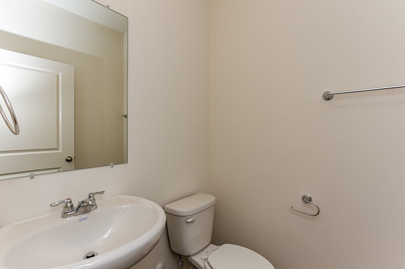 1,995/Mo, 7610 Saffron Ave Covington, GA 30014 Bathroom View 2