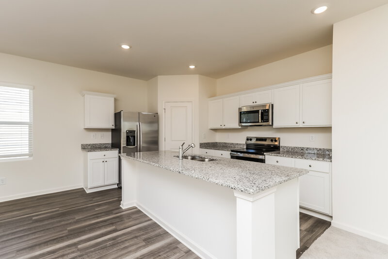 2,450/Mo, 7009 Rochford Dr Covington, GA 30014 Kitchen View