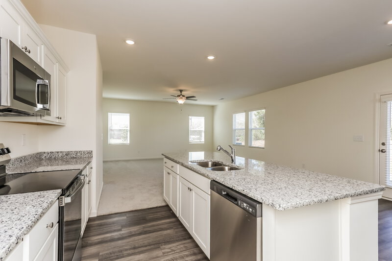 2,450/Mo, 7009 Rochford Dr Covington, GA 30014 Kitchen View 2