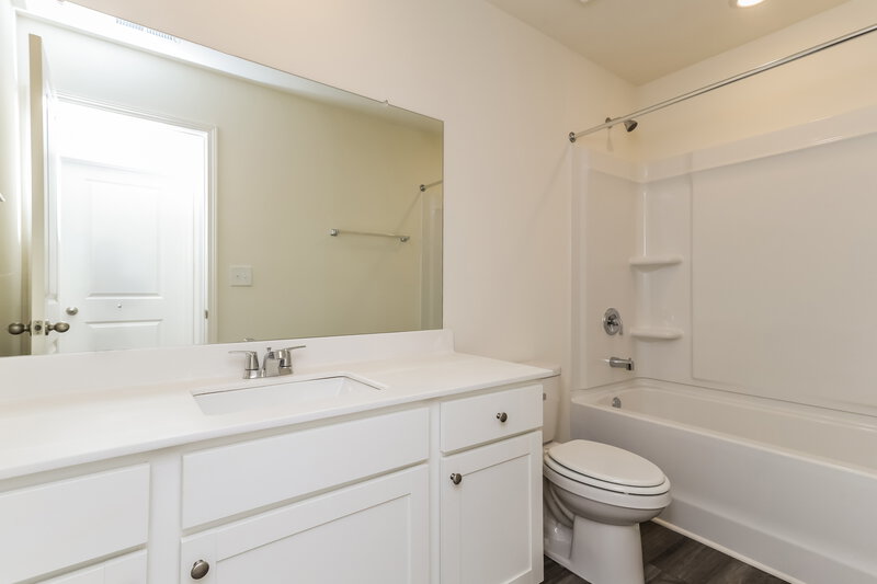 2,450/Mo, 7009 Rochford Dr Covington, GA 30014 Bathroom View