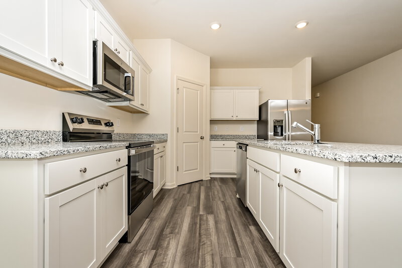 2,350/Mo, 7620 Saffron Ave Covington, GA 30014 Kitchen View