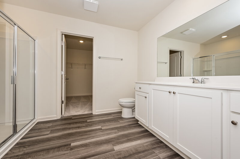 2,350/Mo, 7620 Saffron Ave Covington, GA 30014 Main Bathroom View 2