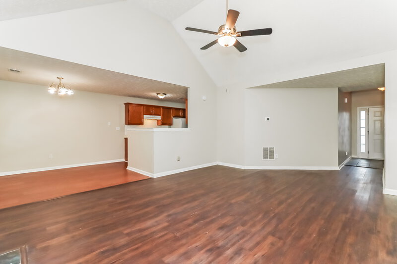 1,500/Mo, 142 St Ann Cir Dallas, GA 30157 Living Room View 2