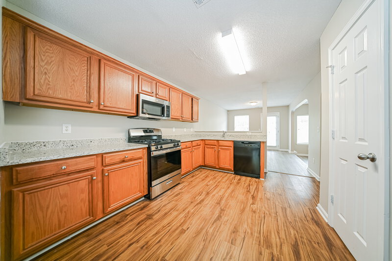 2,570/Mo, 301 Othello Dr Hampton, GA 30228 Kitchen View