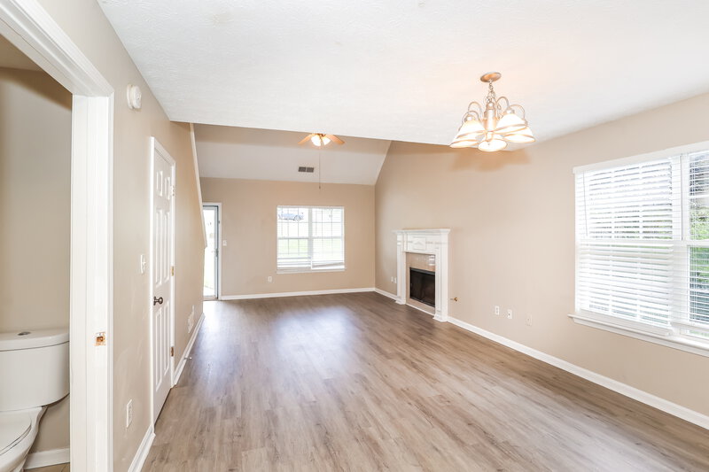1,885/Mo, 501 St Charles Ave Dallas, GA 30157 Dining Room View