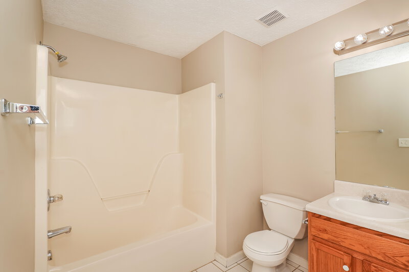 1,885/Mo, 501 St Charles Ave Dallas, GA 30157 Main Bathroom View